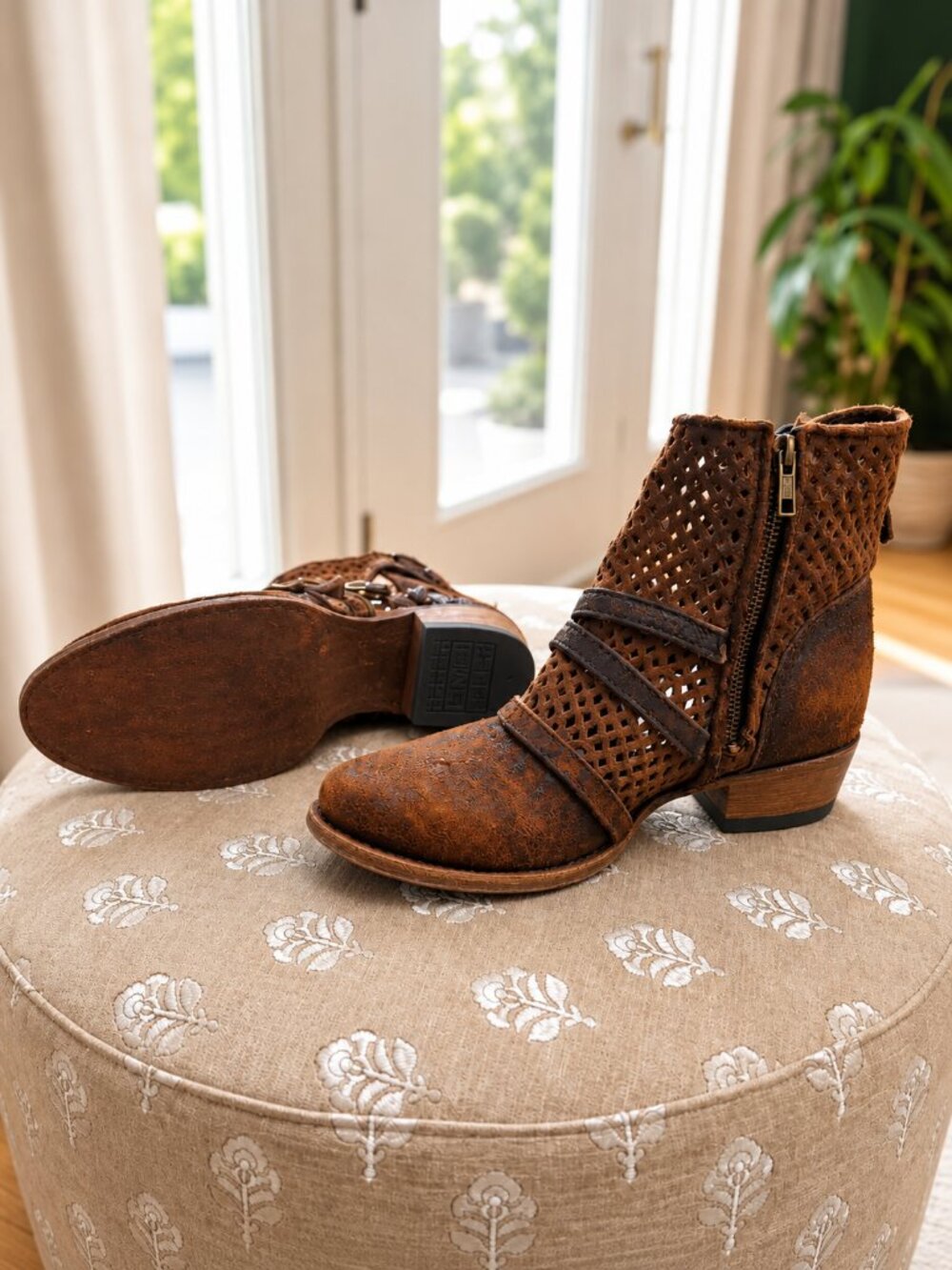Frye Corral Brown Perforated Leather Ankle Boots Size 7M – Western Boho